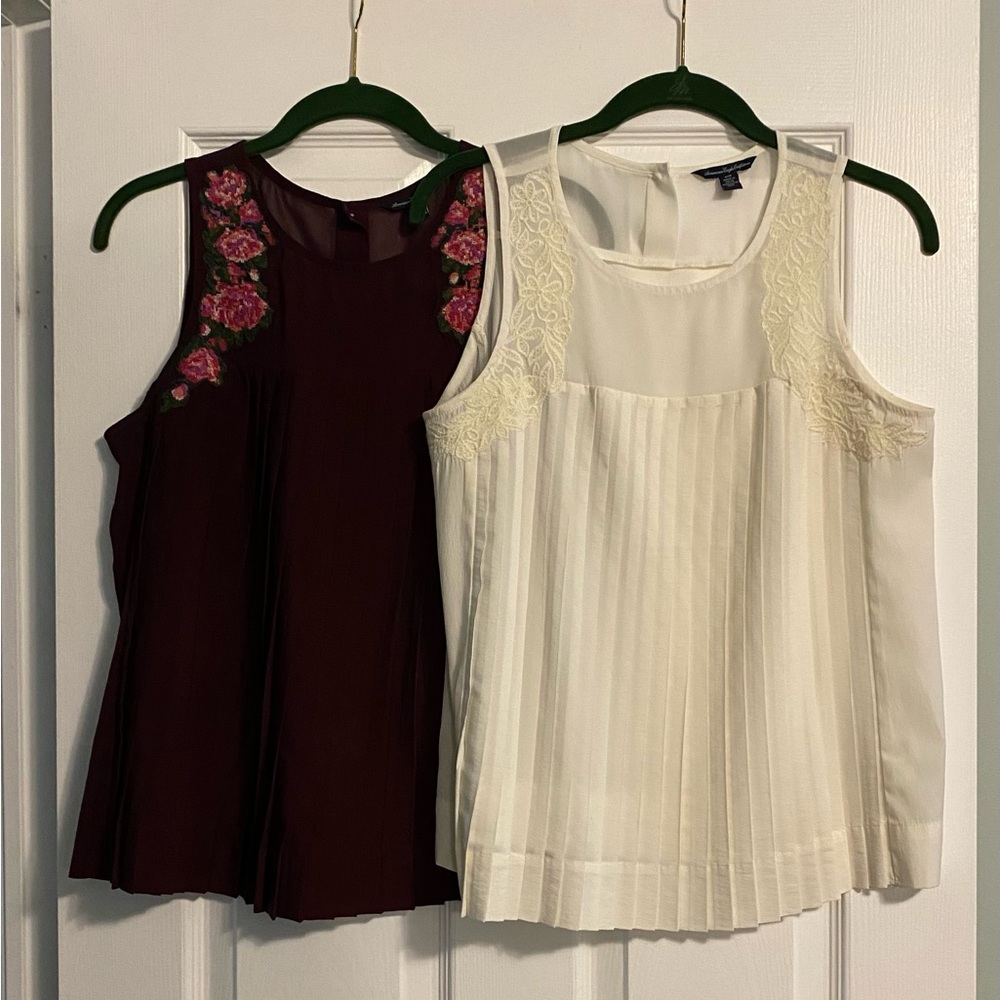 American Eagle Outfitters Cream and Red Embellished Sleeveless Blouse’s